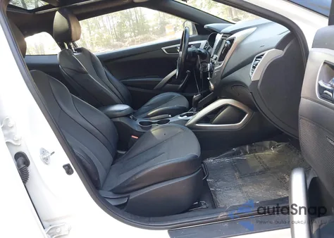 2016 Hyundai Veloster z USA, uszkodzony, nr VIN KMHTC6ADXGU267637